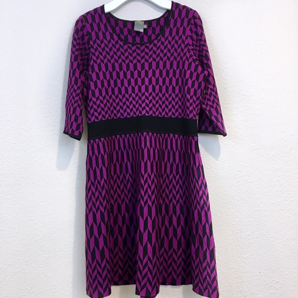 NWOT Taylor Geometric Print Sweater Dress 1X - Picture 4 of 8